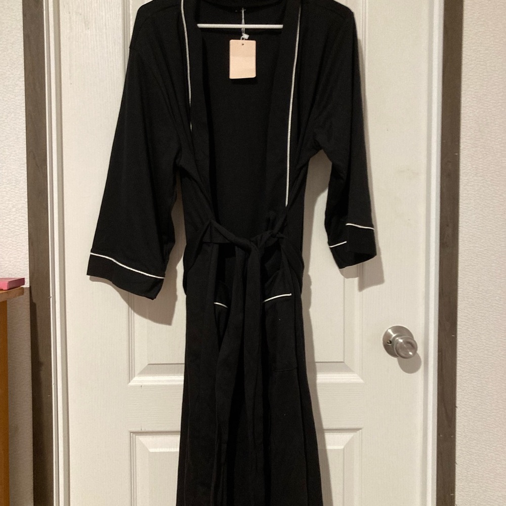 Womens bathrobe NWT size XL